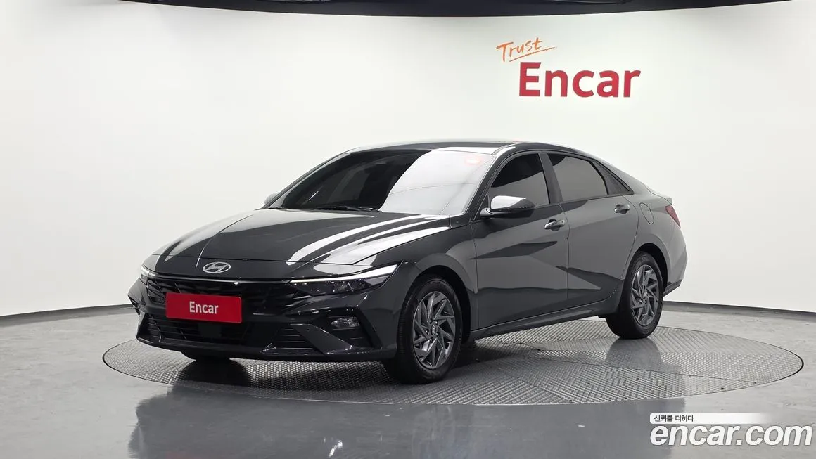 Hyundai AVANTE — фото 1