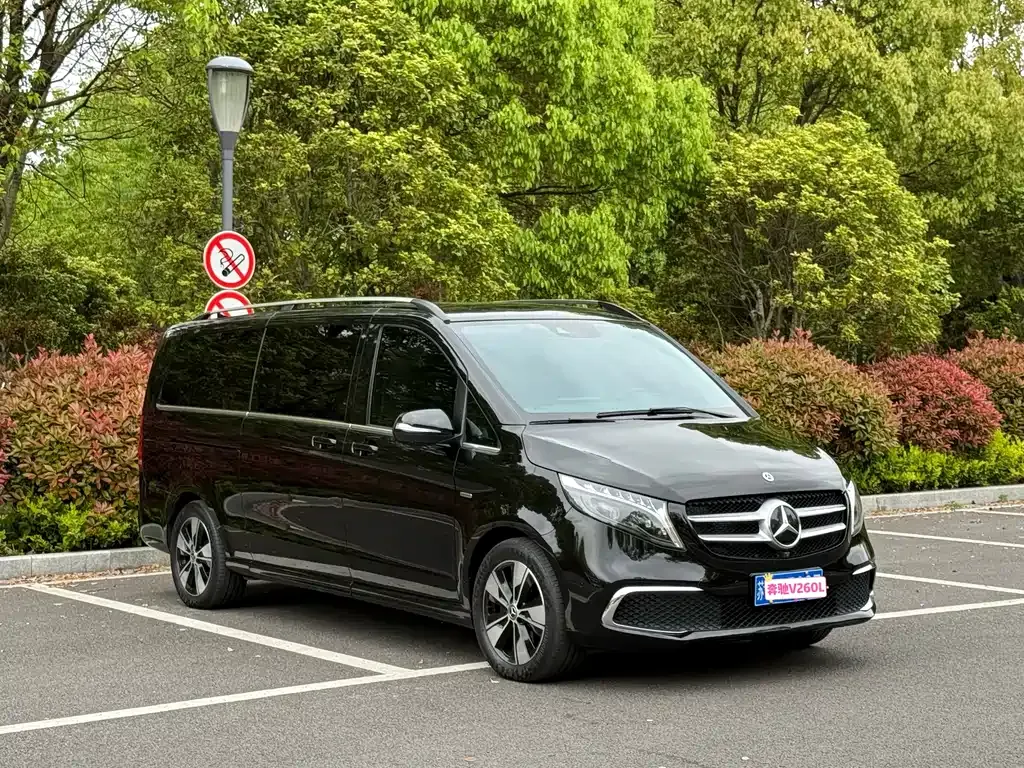 Mercedes-Benz V-Class — фото 8