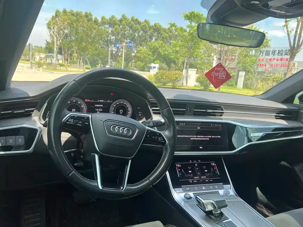 Audi A6L — фото 2