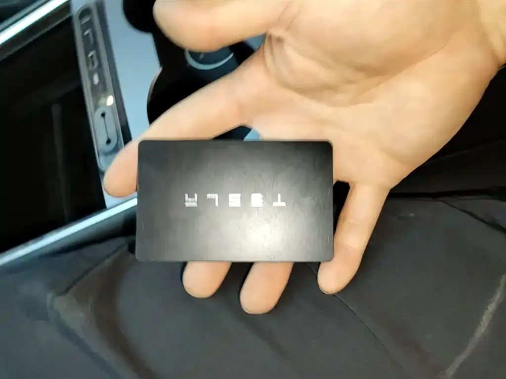 Tesla Model 3 — фото 2