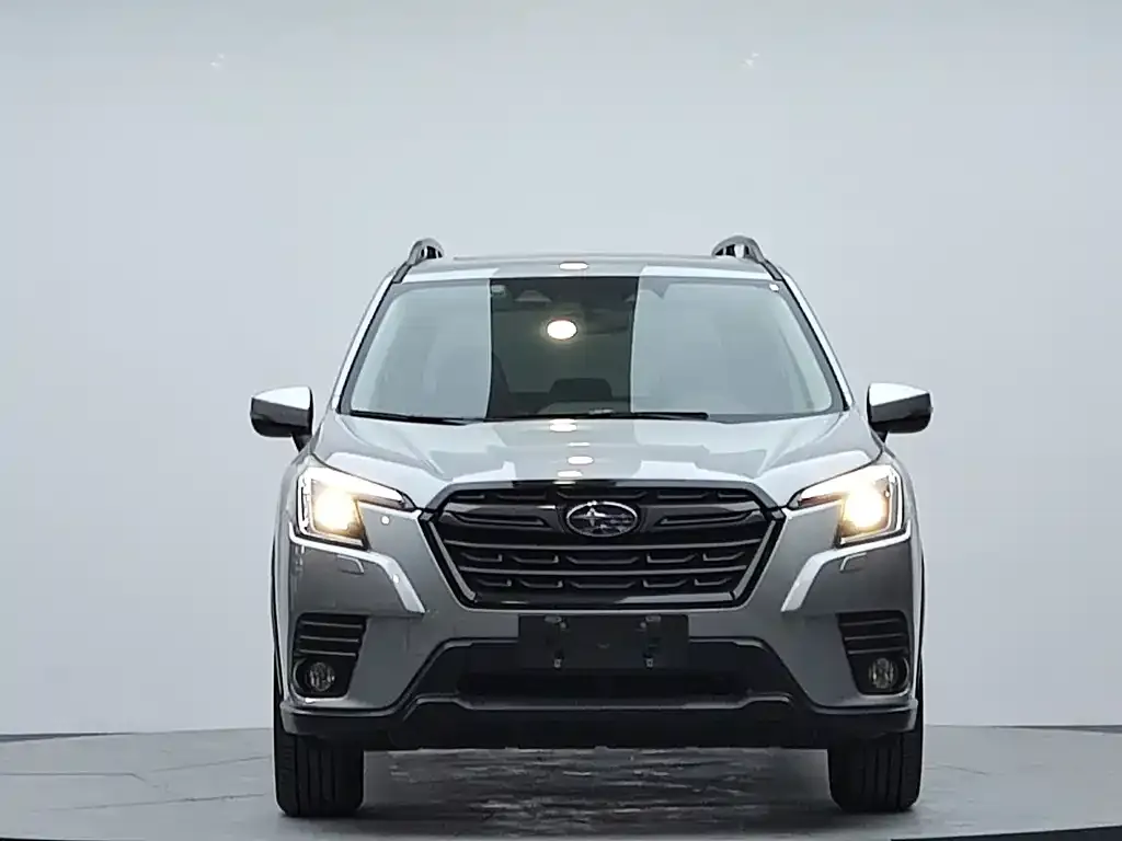 Subaru Forester — фото 4