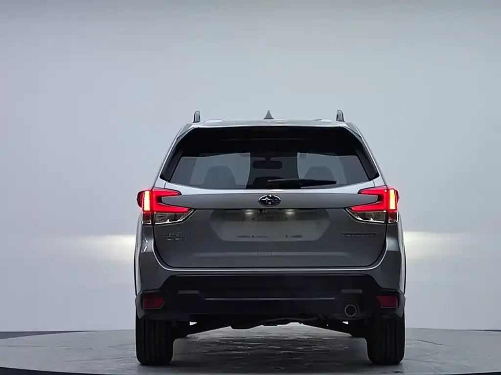 Subaru Forester — фото 3