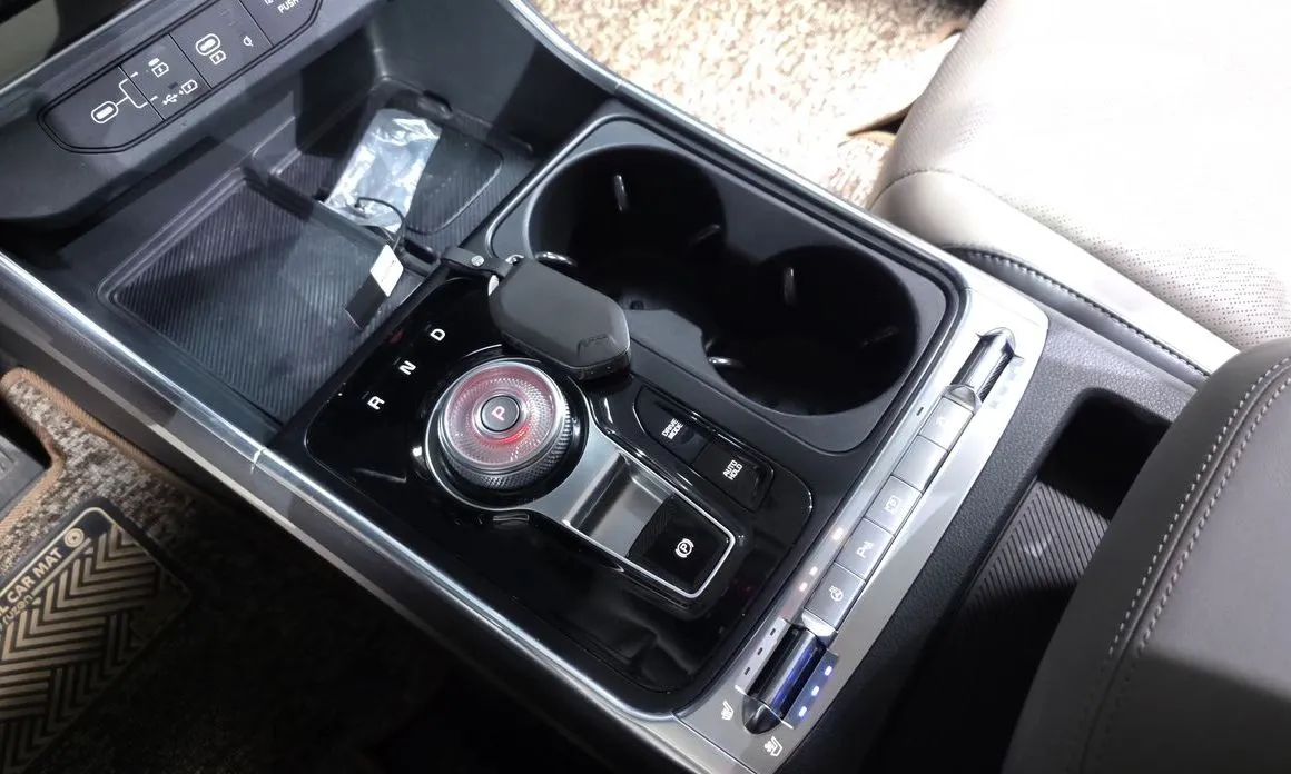Kia Carnival — фото 10