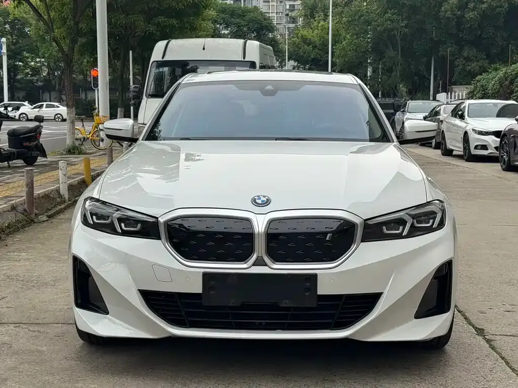 BMW i3 — фото 7