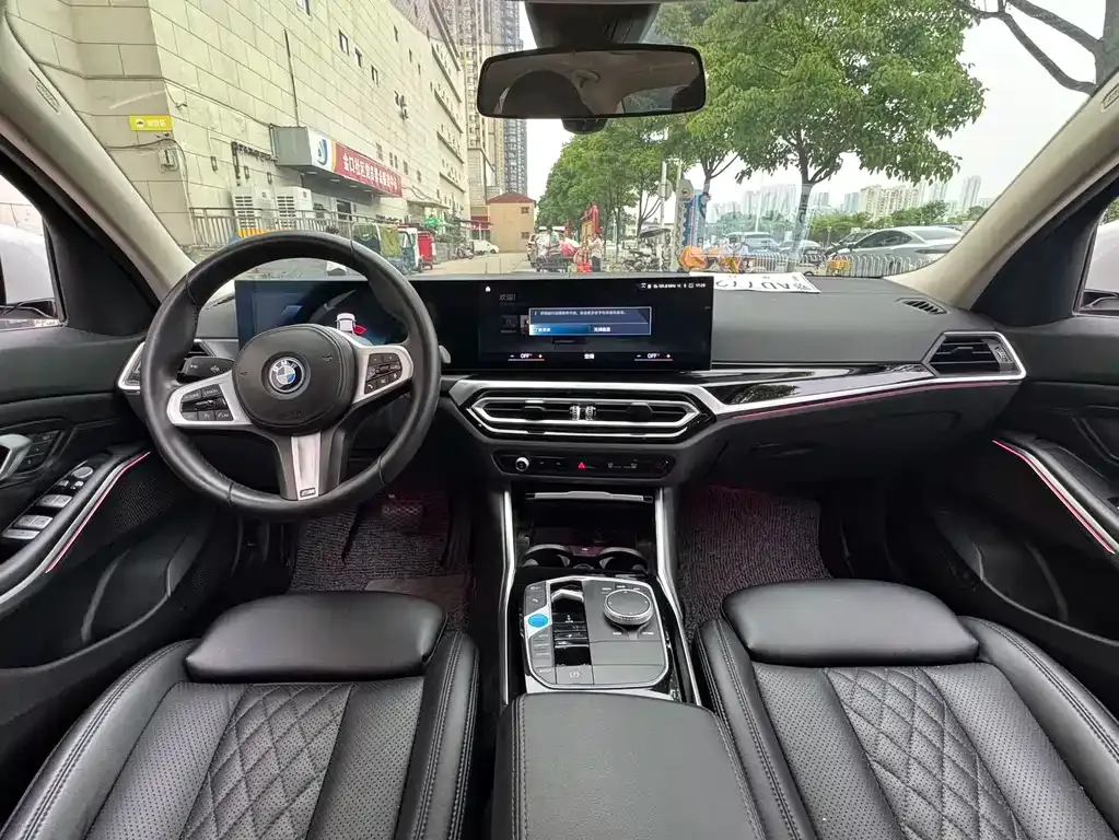 BMW i3 — фото 9