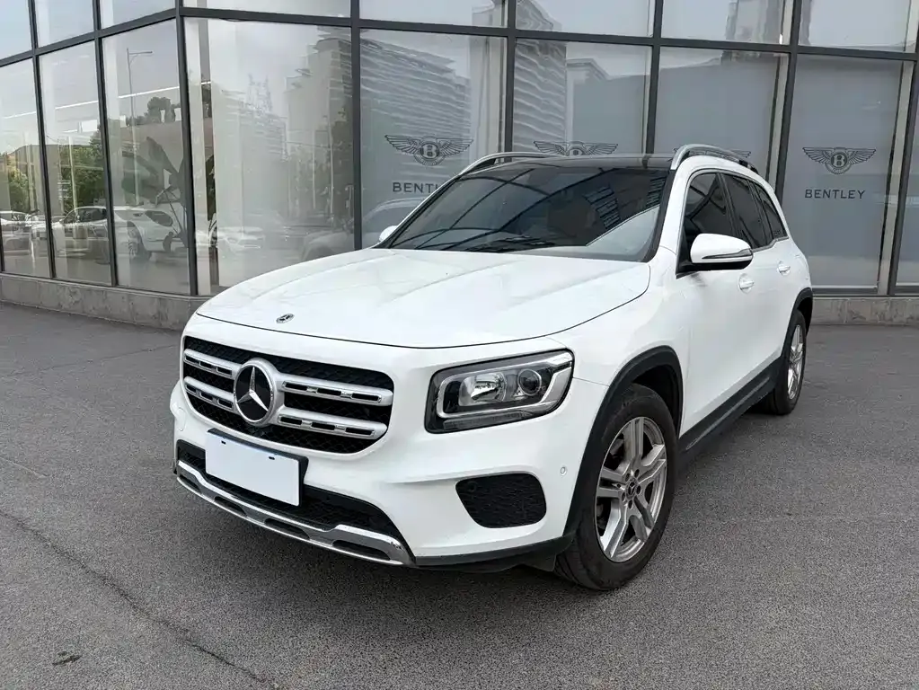 Mercedes-Benz GLB — фото 1