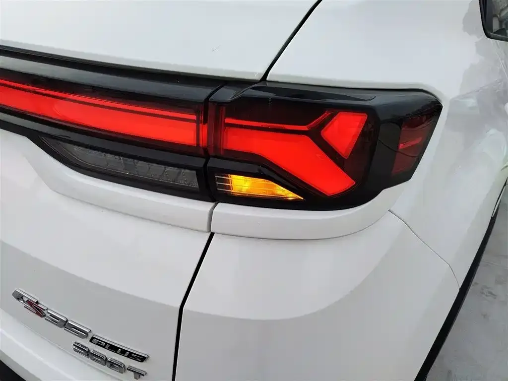 Changan CS35PLUS — фото 2