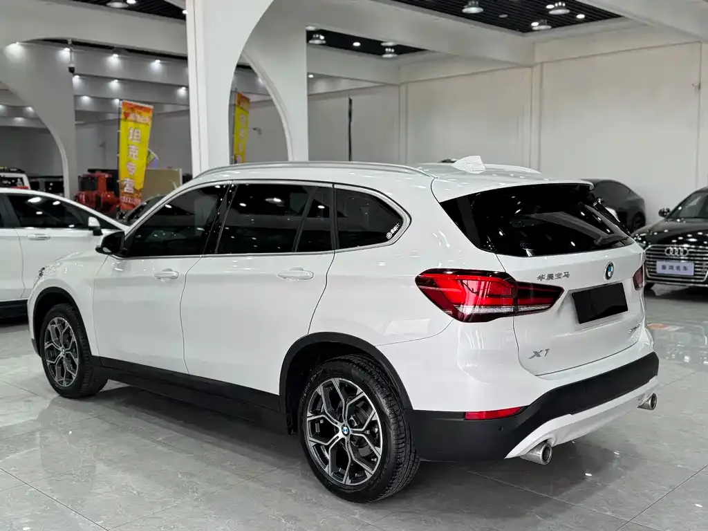 BMW X1 — фото 5