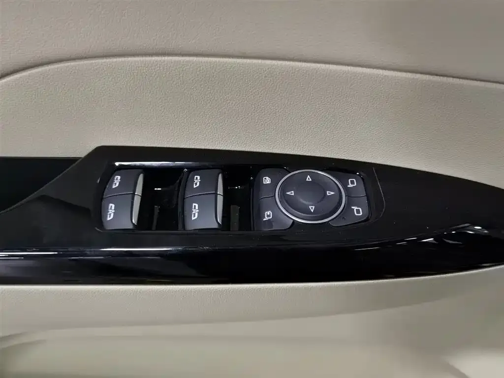 Buick GL8 Hybrid — фото 6