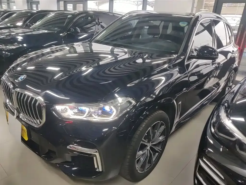 BMW X5 — фото 1