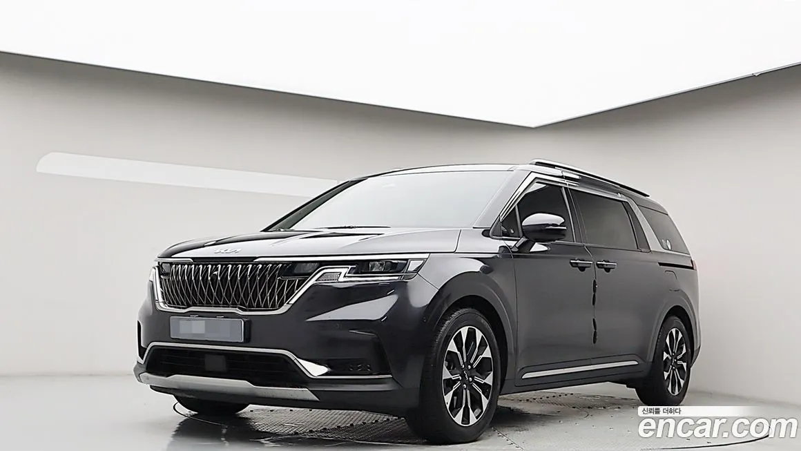 Kia Carnival — фото 1
