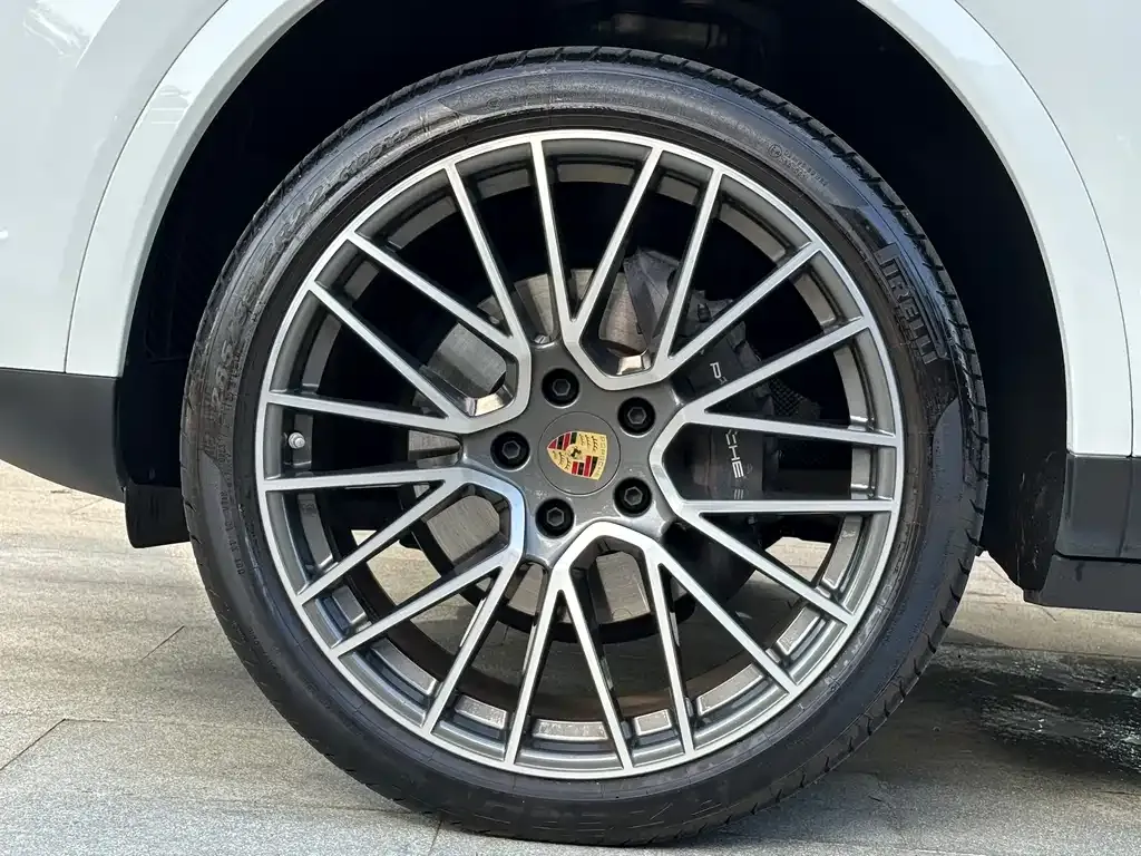 Porsche Cayenne — фото 9