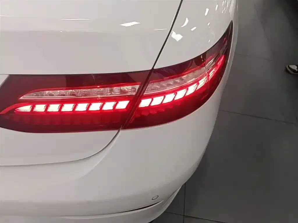 Mercedes-Benz E-Class (Import) — фото 4