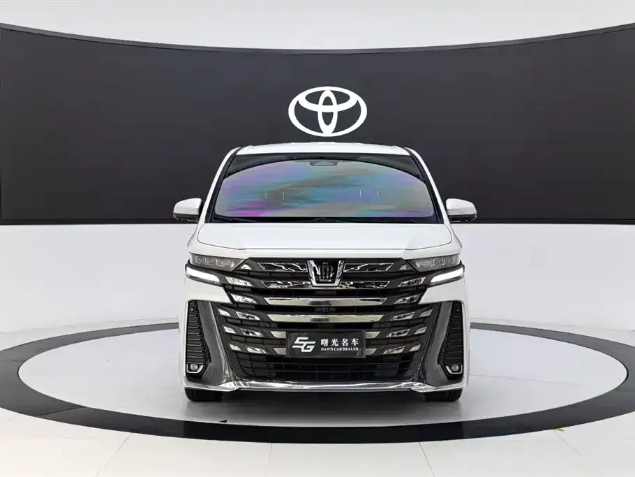 Toyota Vellfire — фото 2