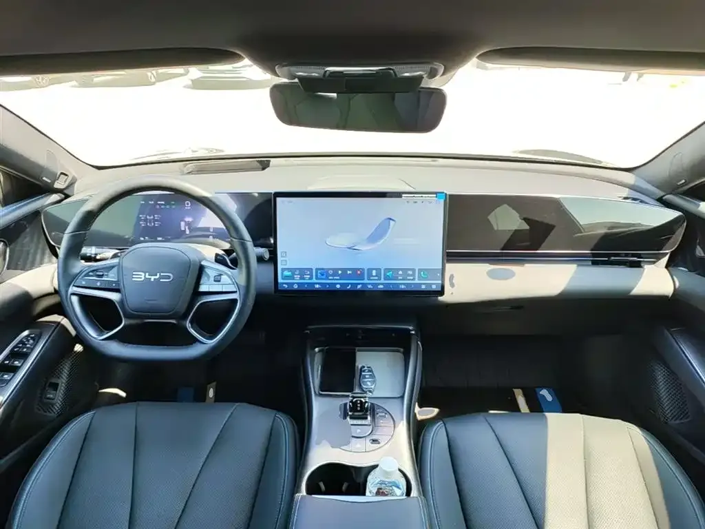 BYD Seal — фото 2
