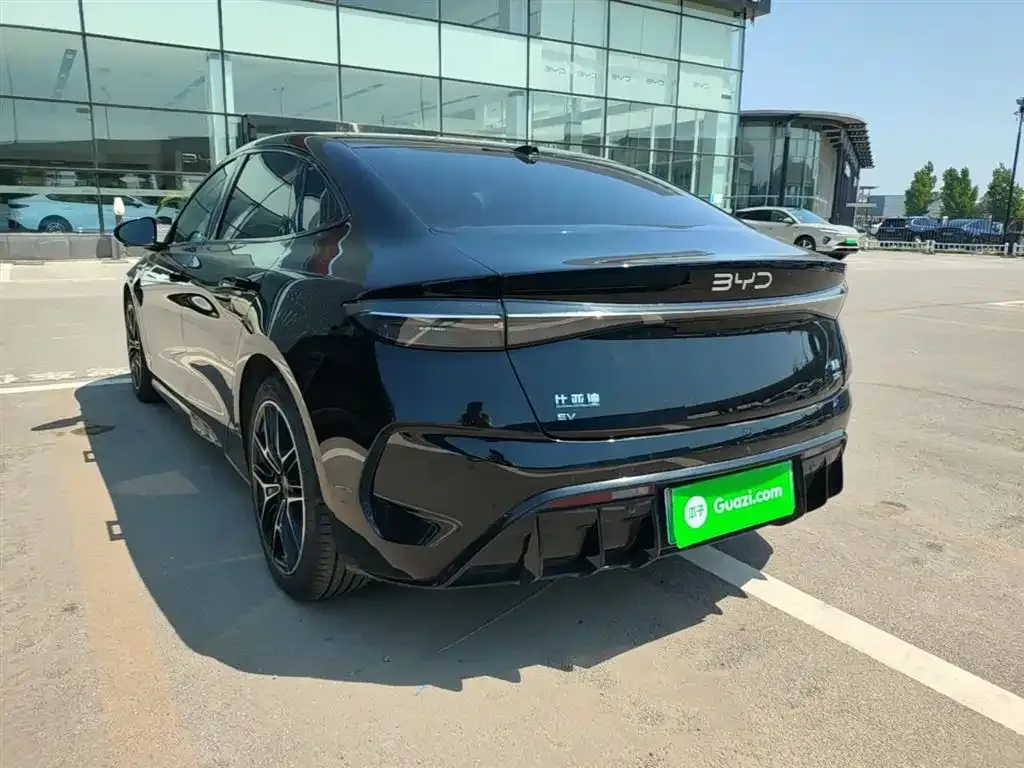 BYD Seal — фото 9