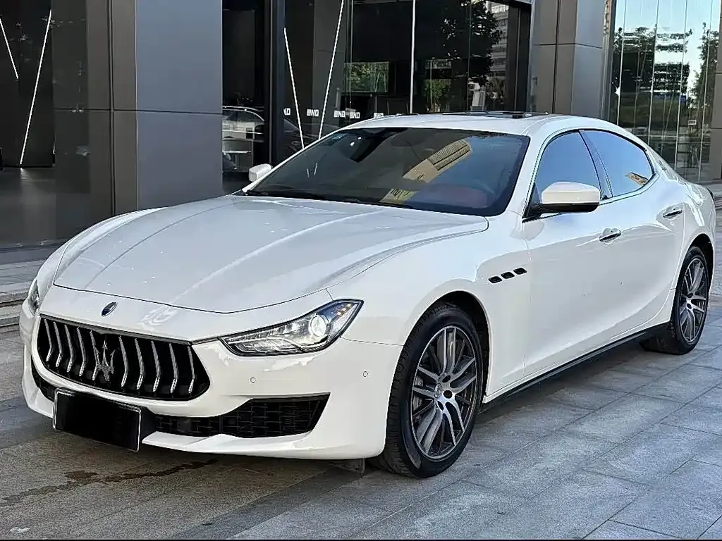 Maserati Ghibli — фото 1