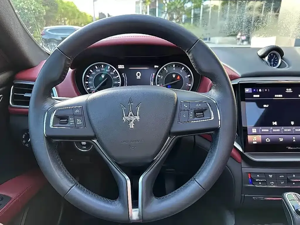 Maserati Ghibli — фото 6
