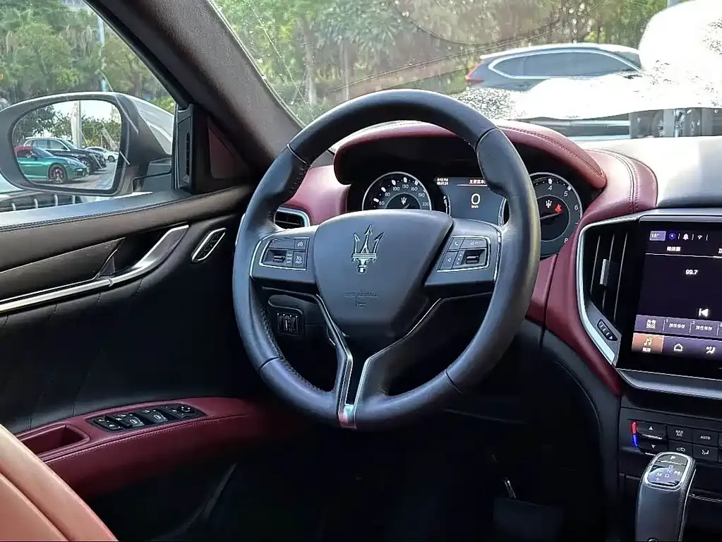 Maserati Ghibli — фото 10