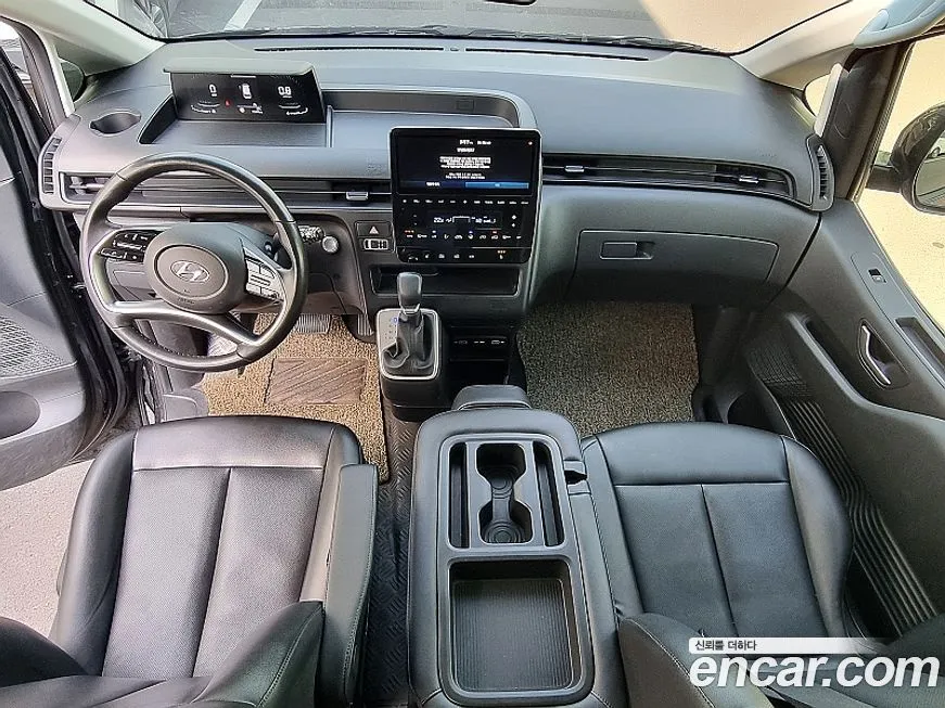 Hyundai Staria — фото 2