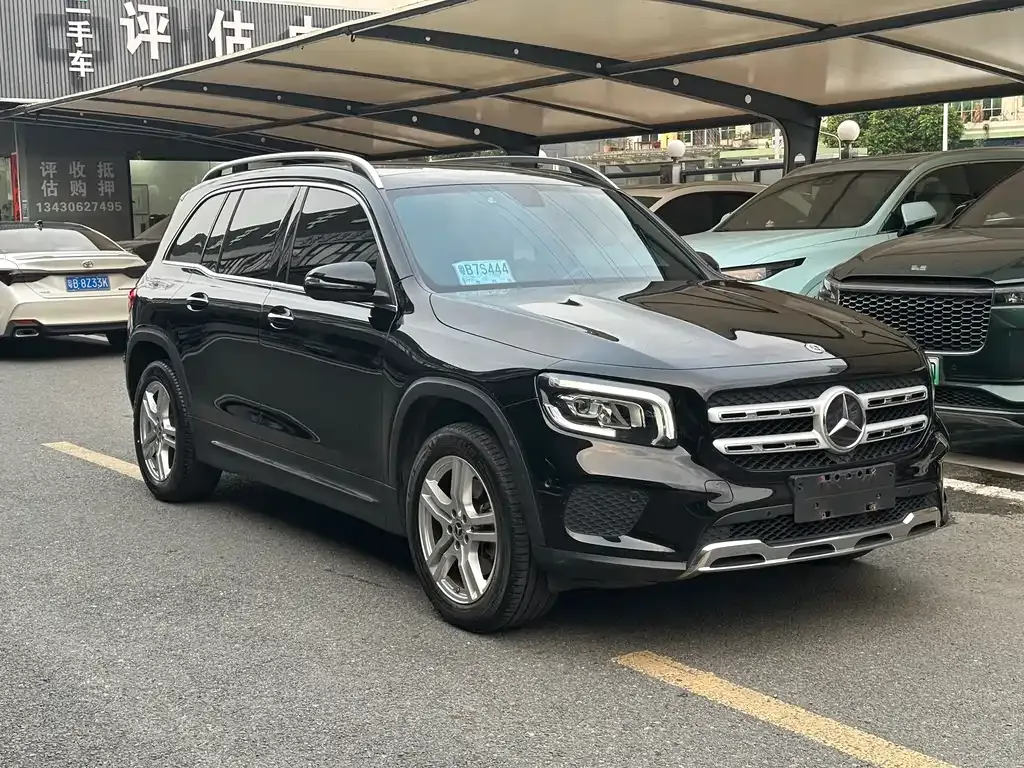 Mercedes-Benz GLB — фото 6