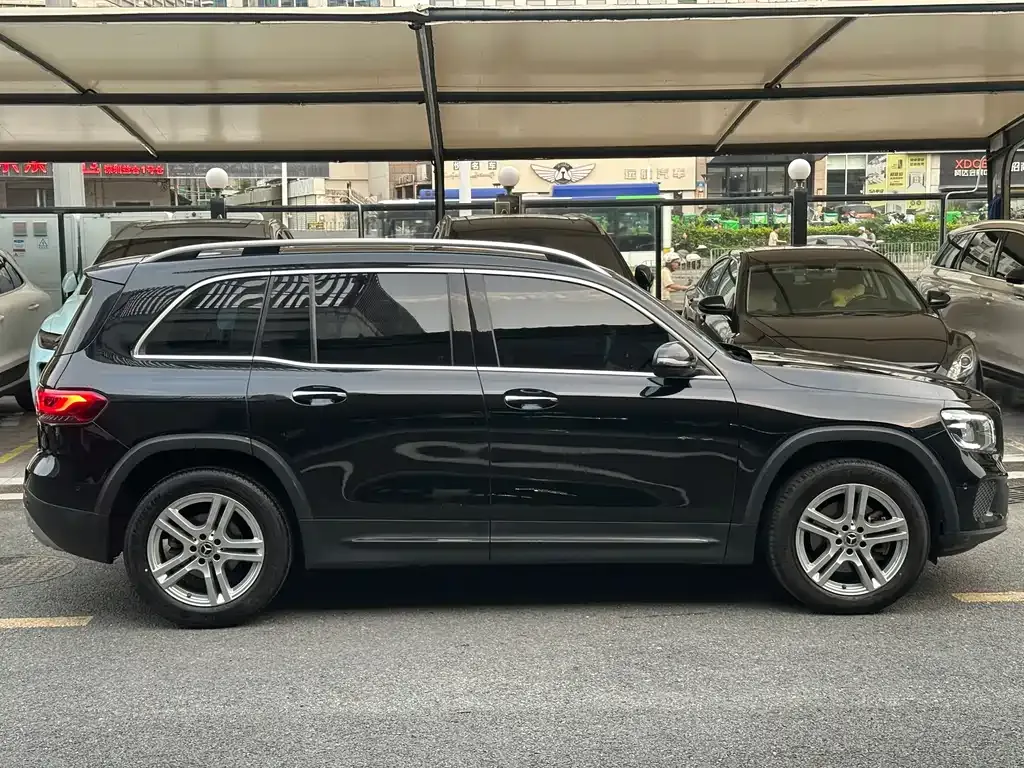 Mercedes-Benz GLB — фото 5
