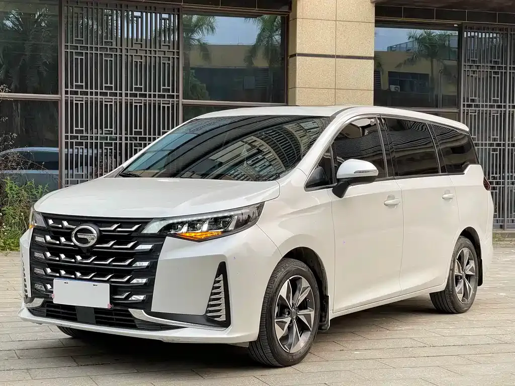 GAC Motor Trumpchi M6 — фото 1