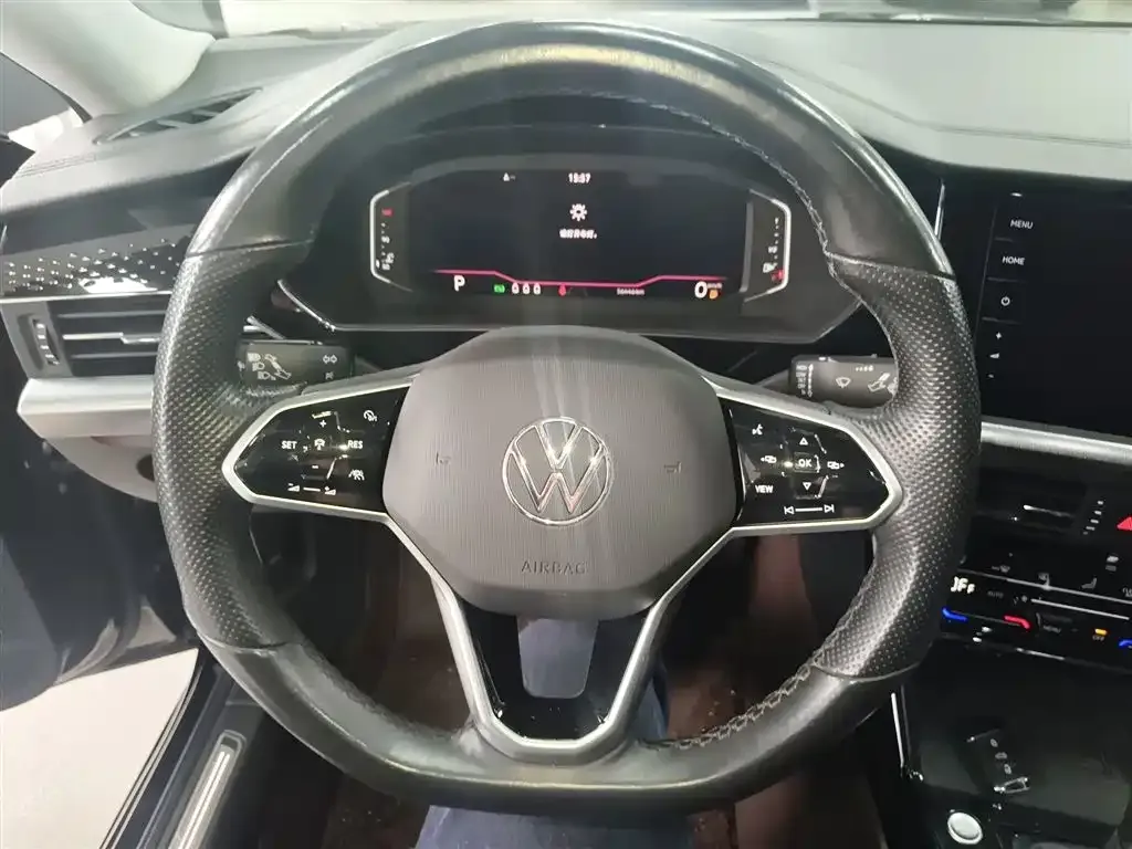 Volkswagen Passat — фото 4