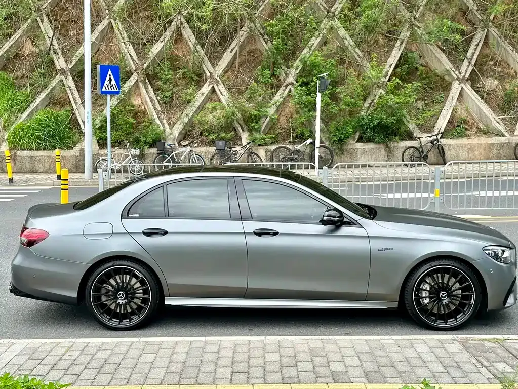 Mercedes-Benz E-Class AMG — фото 8
