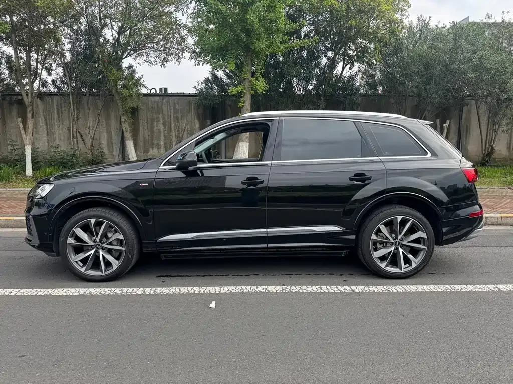 Audi Q7 — фото 4
