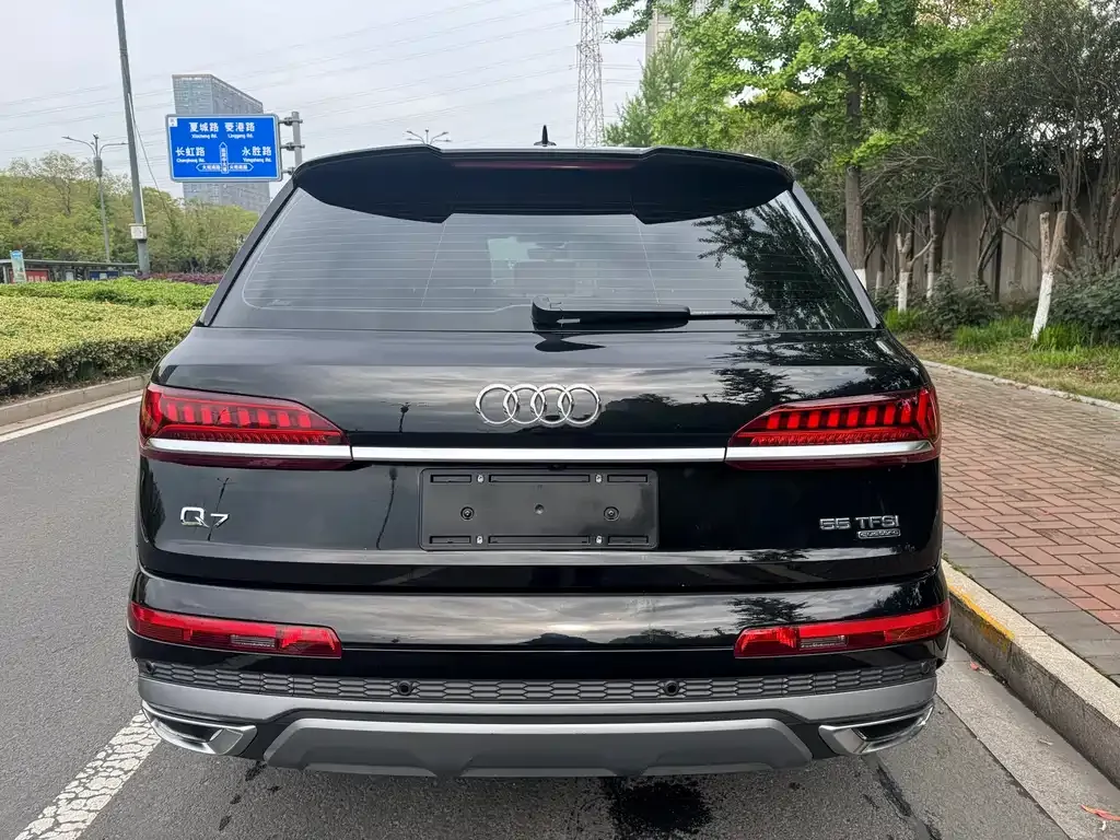 Audi Q7 — фото 2