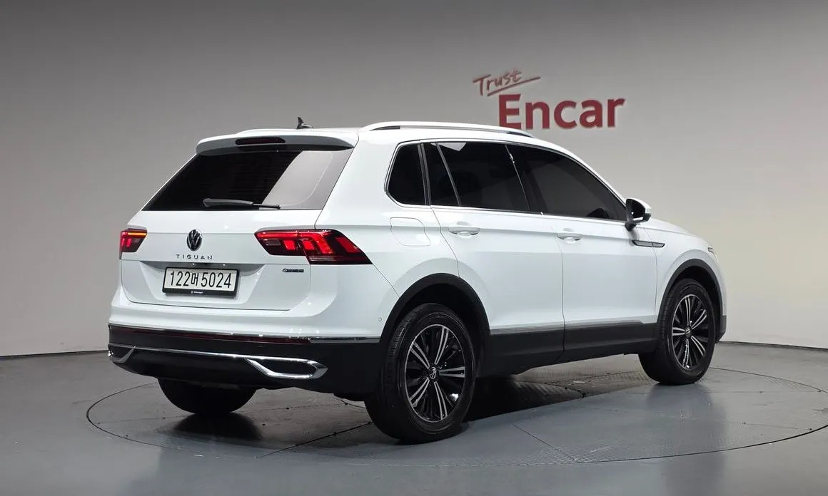 Volkswagen Tiguan — фото 6