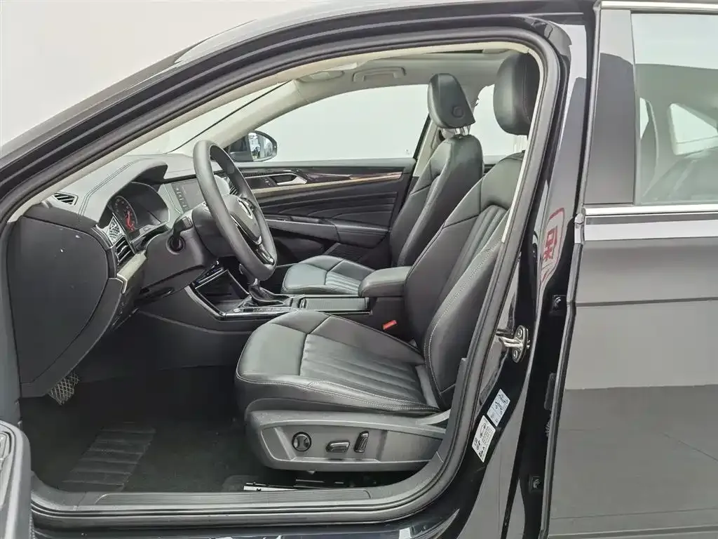 Volkswagen Passat — фото 9