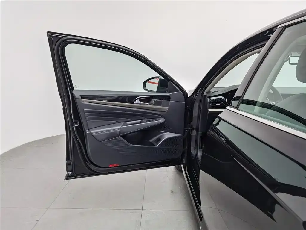 Volkswagen Passat — фото 4