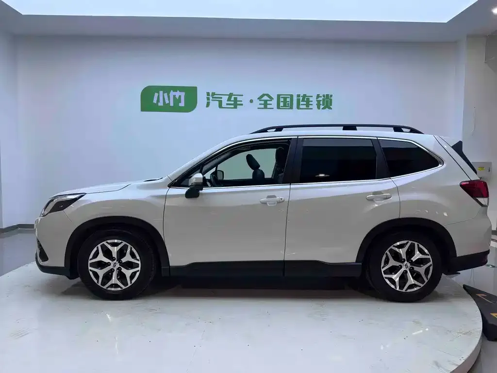 Subaru Forester — фото 4