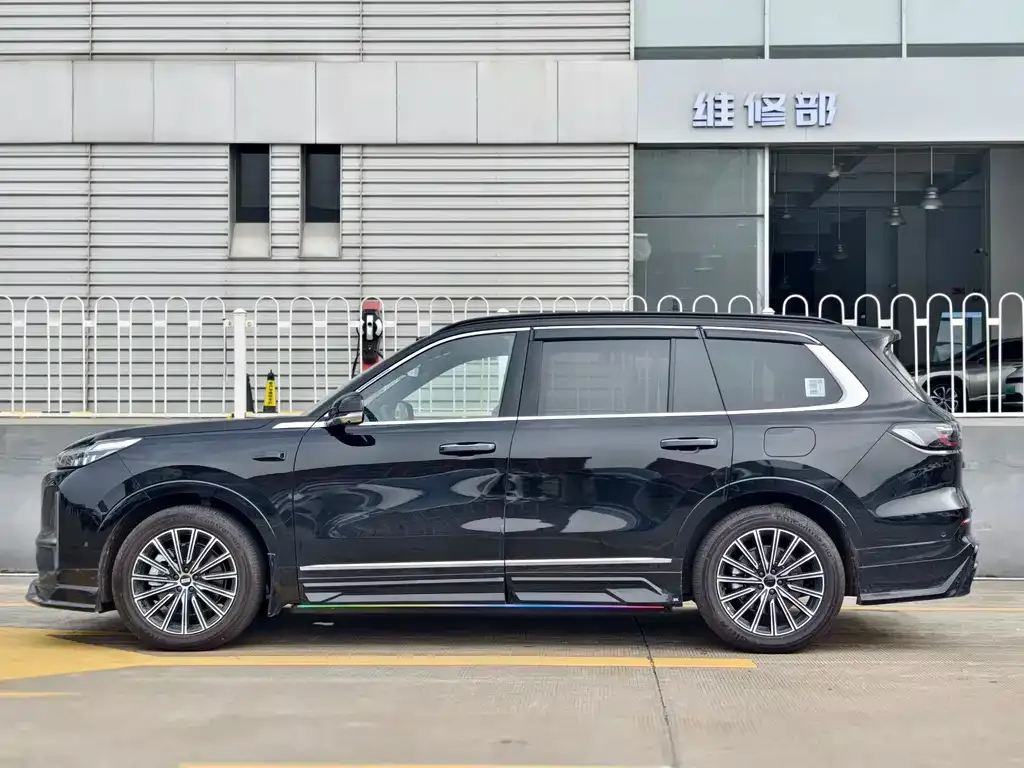 Geely Galaxy M9 — фото 4