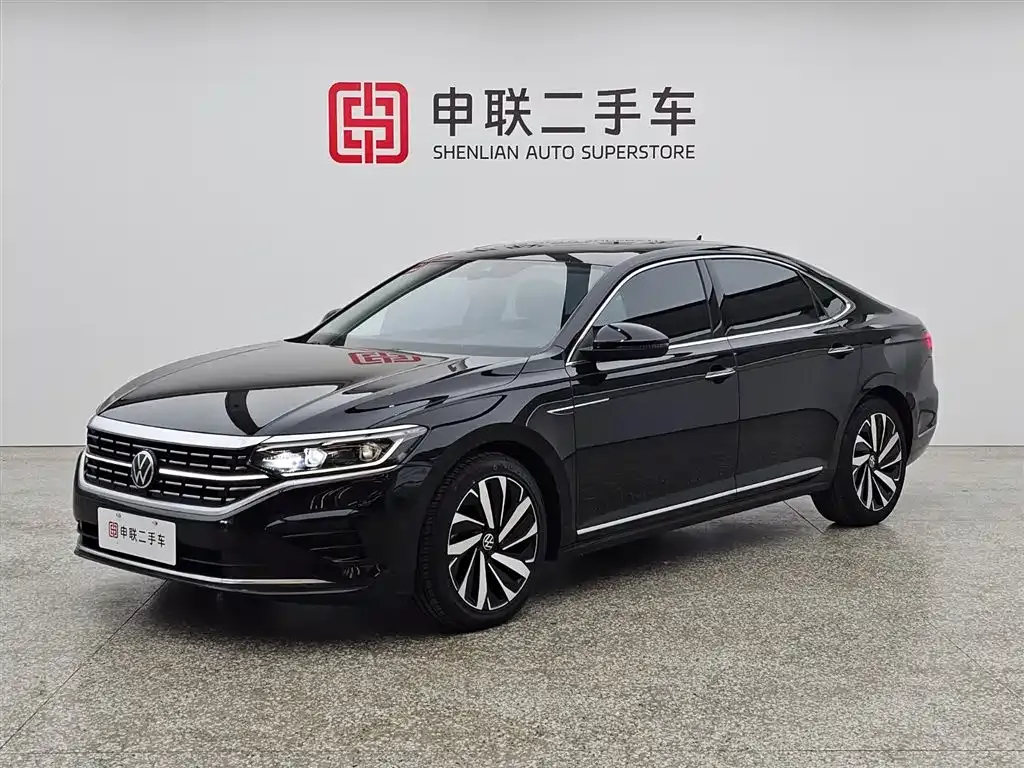 Volkswagen Passat — фото 1