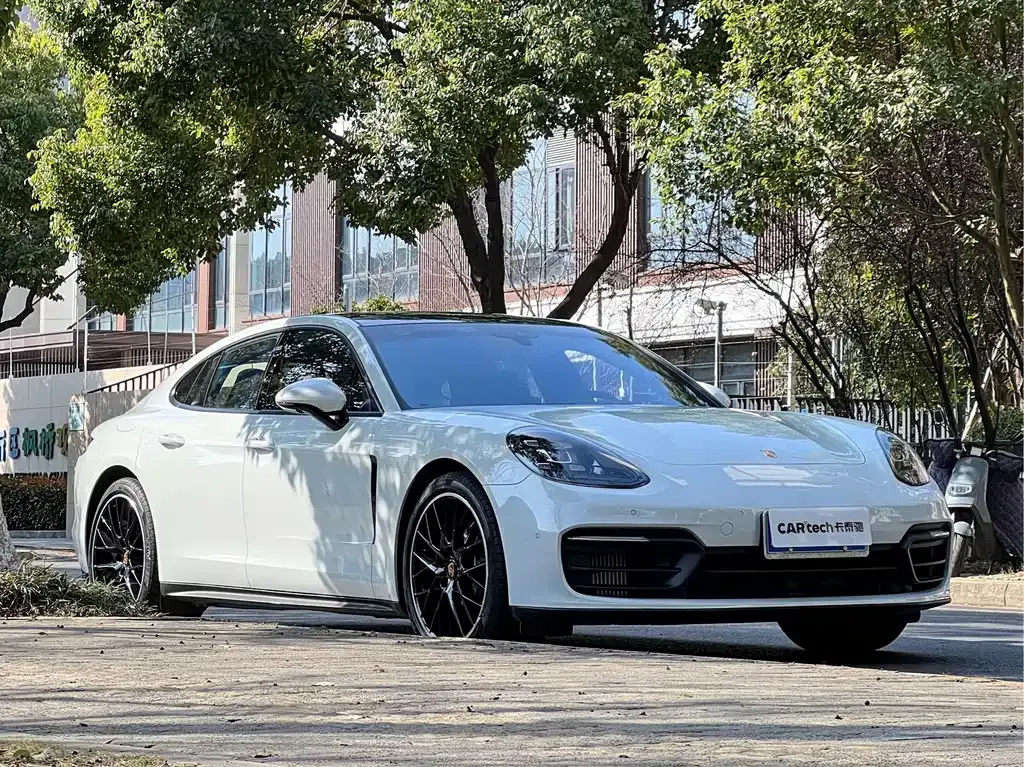 Porsche Panamera — фото 10