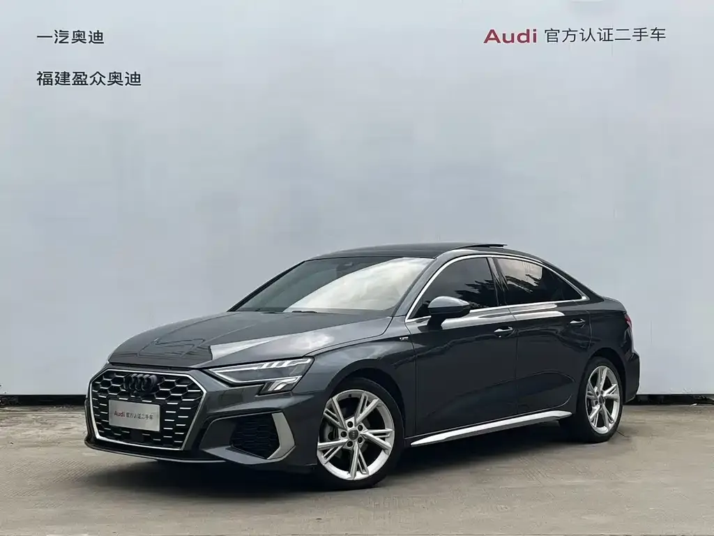 Audi A3 — фото 1
