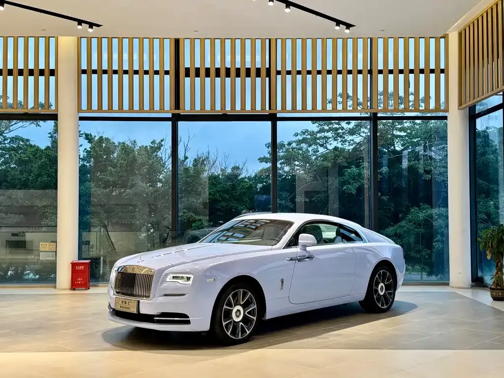 Rolls-Royce Wraith — фото 1
