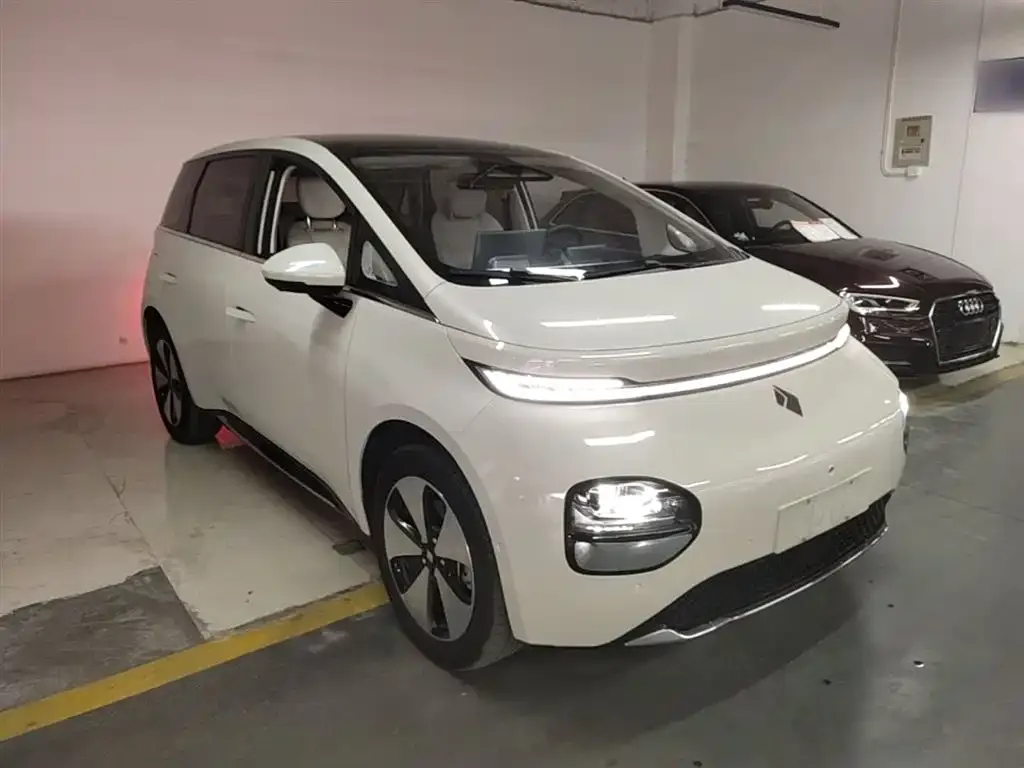 Baojun Yunduo — фото 8