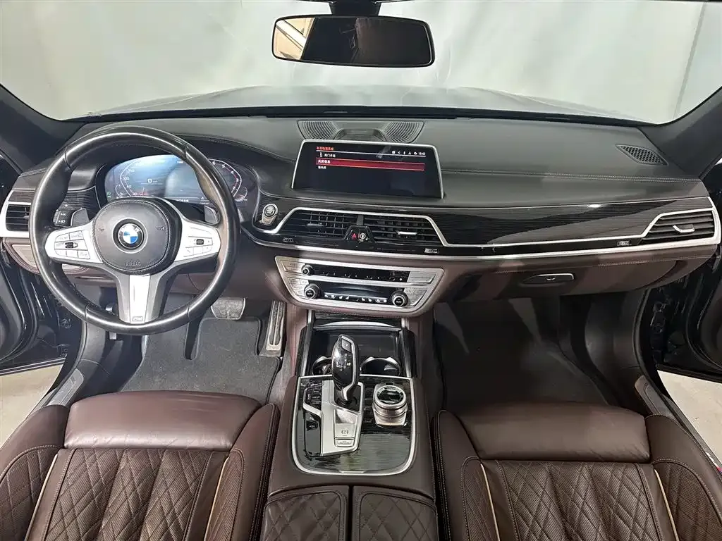 BMW 7 Series — фото 9