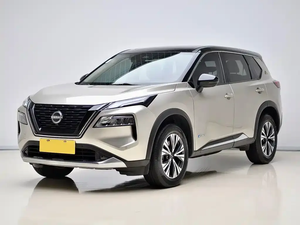 Nissan X-Trail — фото 1