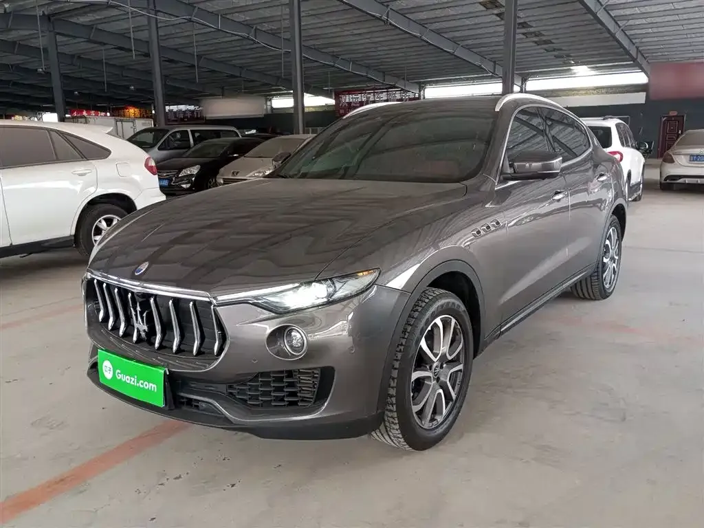 Maserati Levante — фото 1