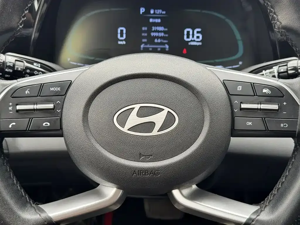 Hyundai Elantra — фото 5