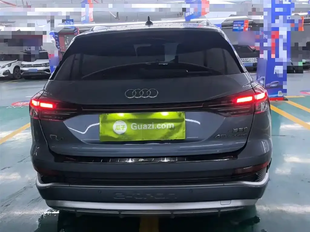 Audi Q4 e-tron — фото 10