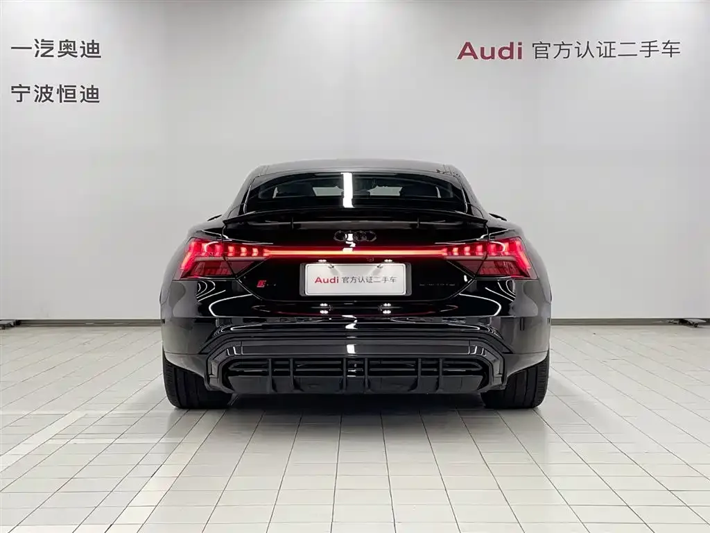 Audi RS e-tron GT — фото 5