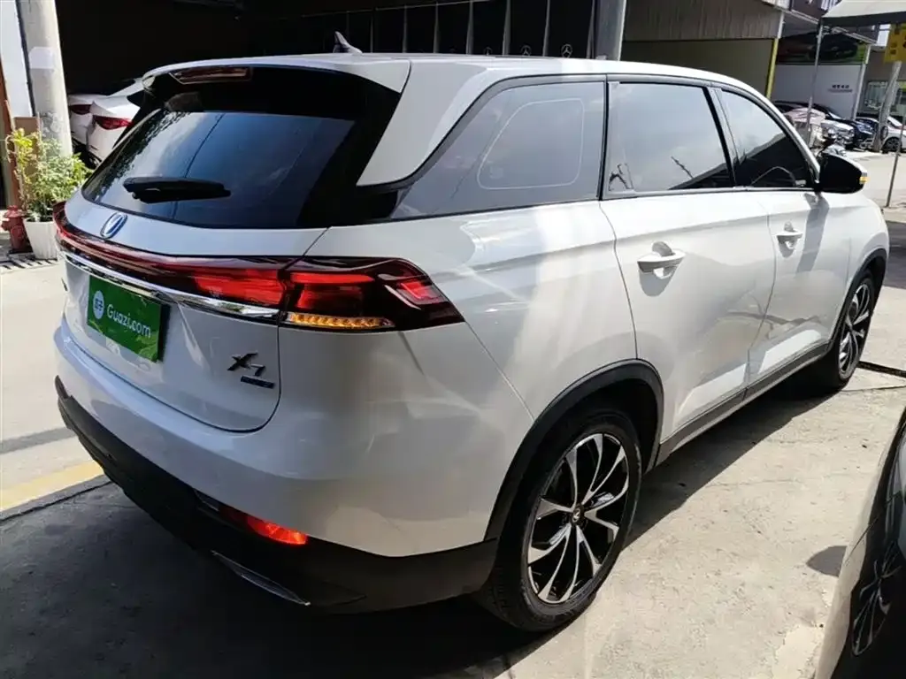 Changan X7 PLUS — фото 7