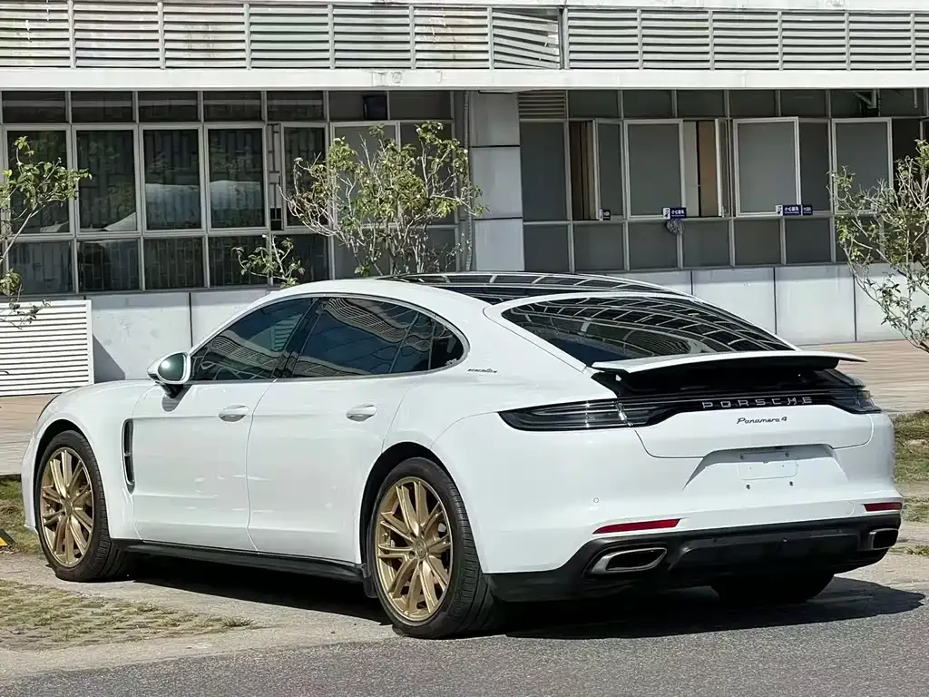 Porsche Panamera — фото 9