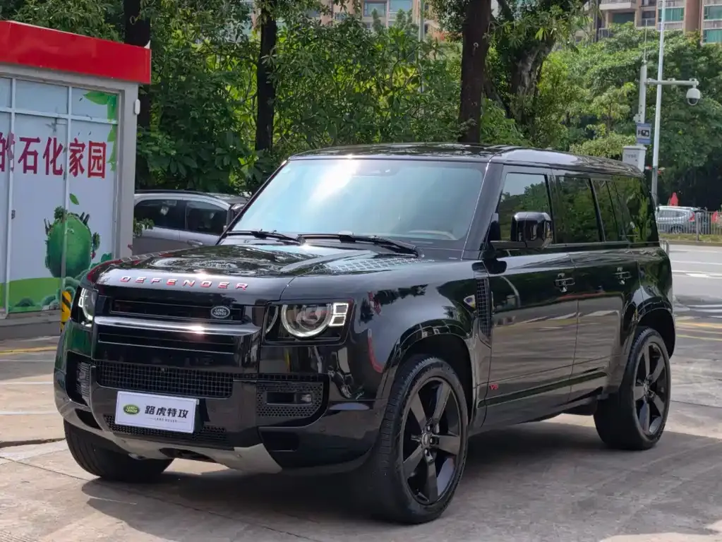 Land Rover Defender — фото 1